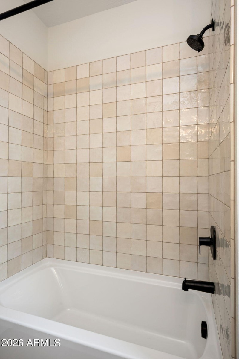31-web-or-mls-20122-w-hazelwood-st