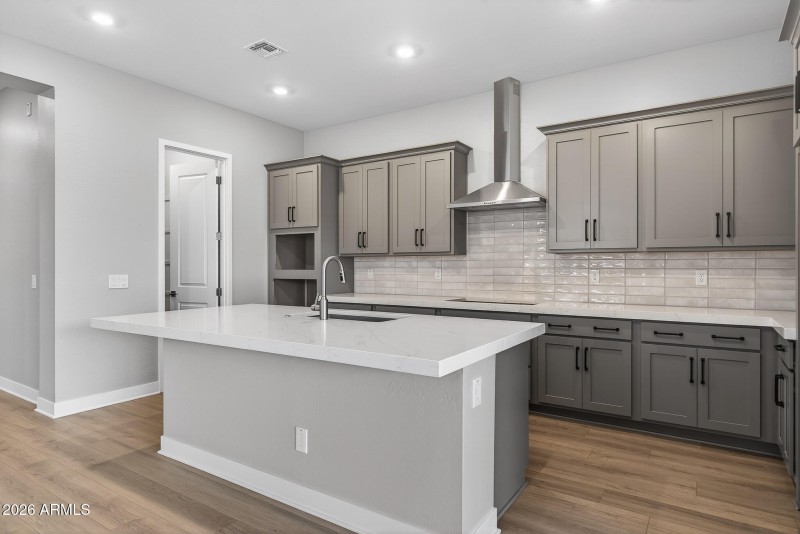 7) KITCHEN