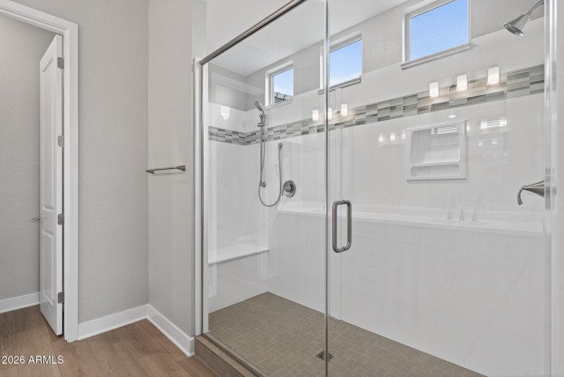 13) PRIMARY BATH