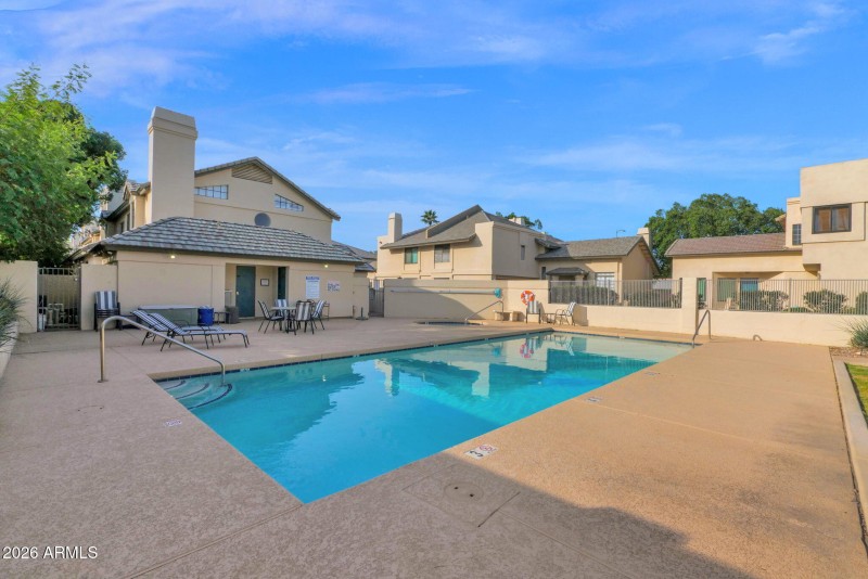 3-web-or-mls-P1493126