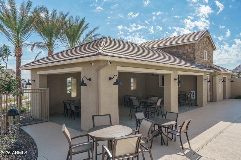 7-Pool House