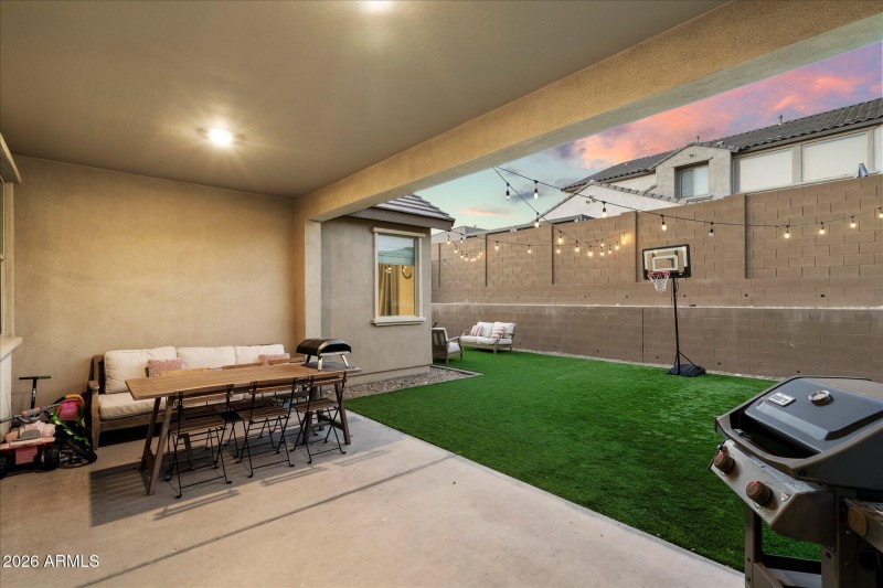 Patio w Turf Yard & Built-In Grill