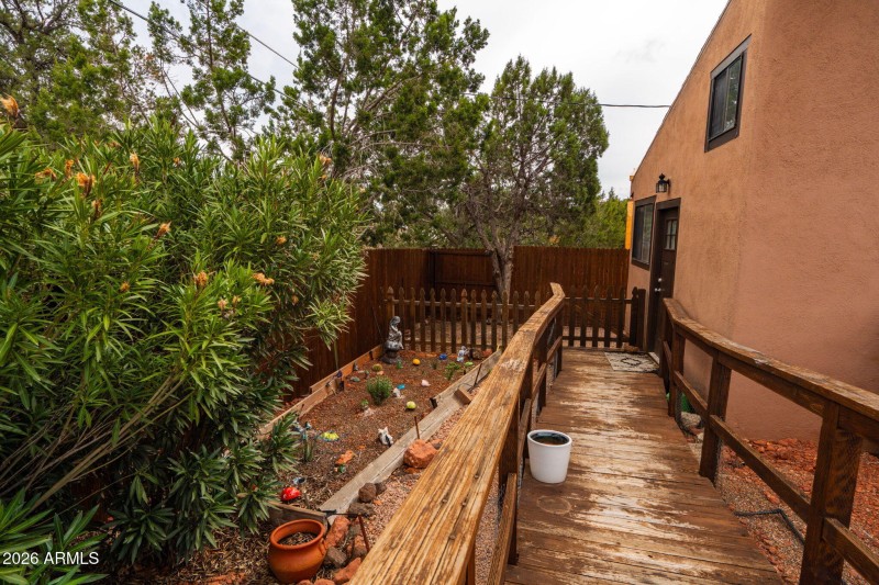 17-web-or-mls-80-juniper-dr