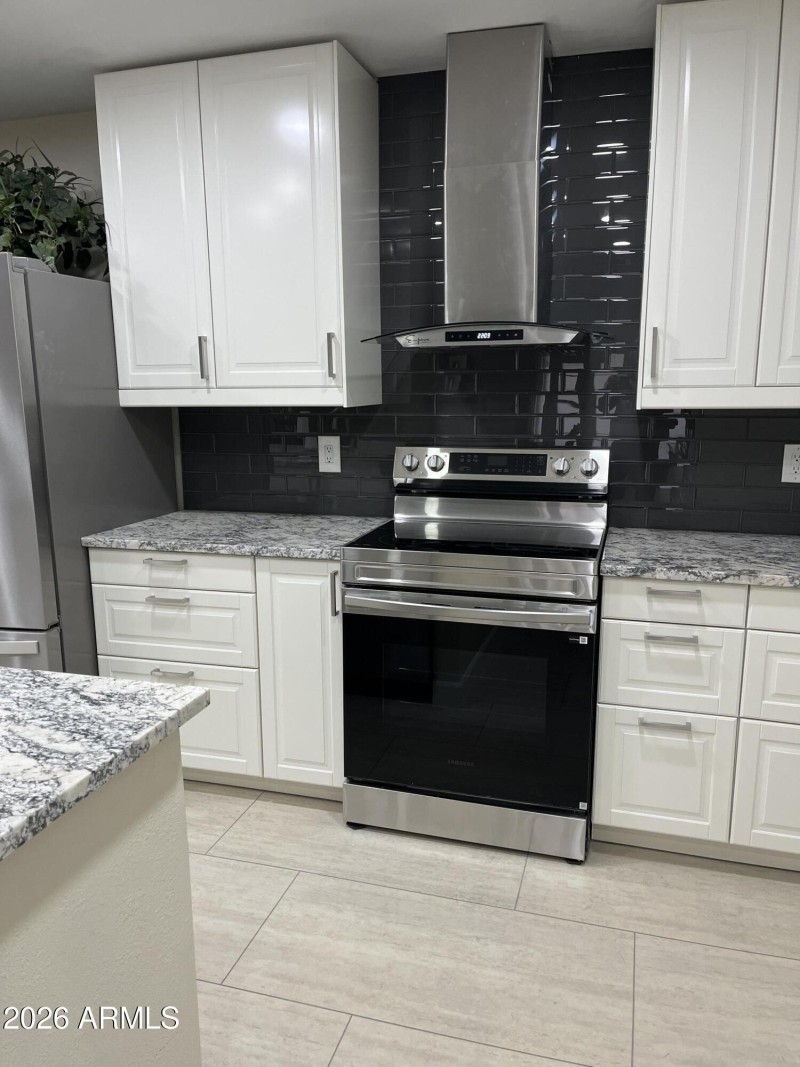 Range with Hood