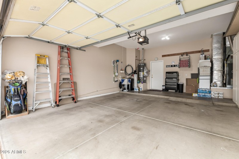 32 Extended 2-Car Garage