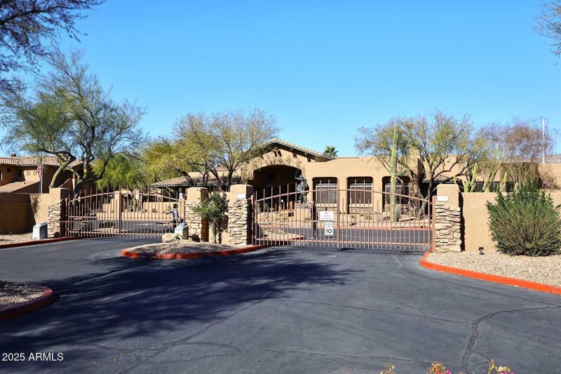 Mirage Crossing-Gated Entry