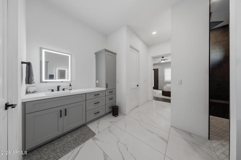 Master bath view