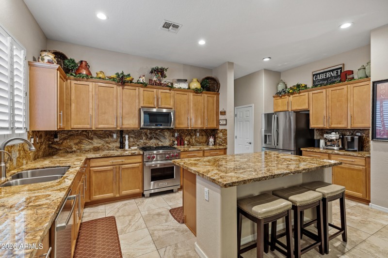Gourmet Kitchen w/ Wolfe Range