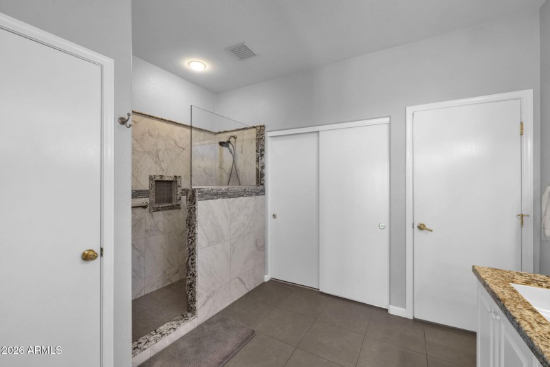 AZ Primary Bathroom Space