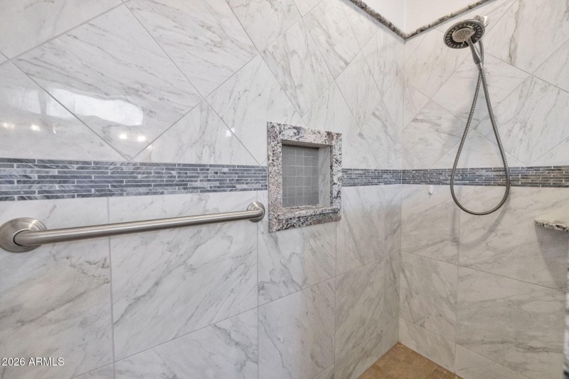 Walk-In Shower Rockwood Way