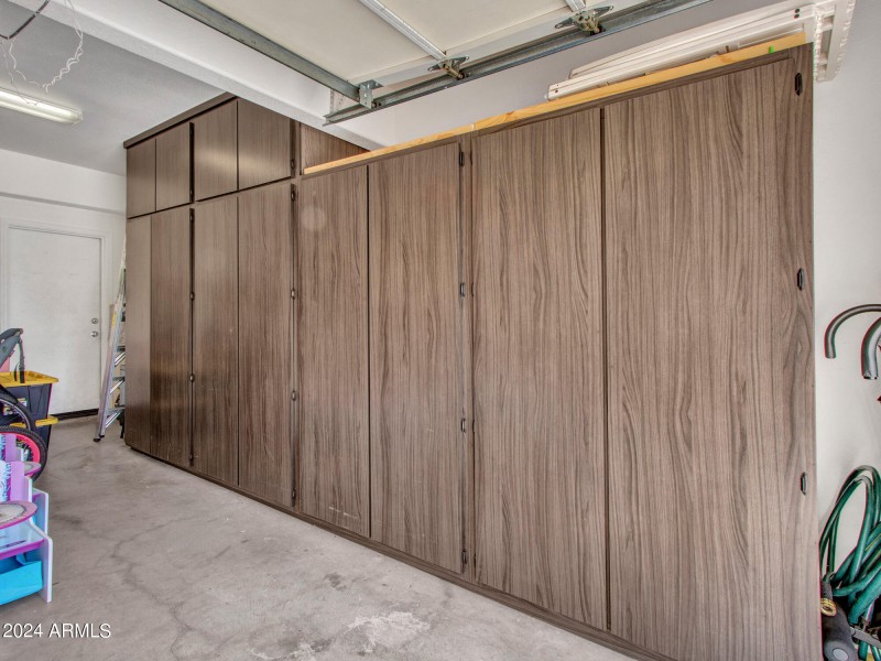02-Garage storage