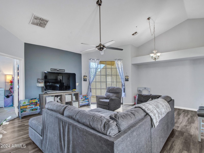 04-Living room (1)