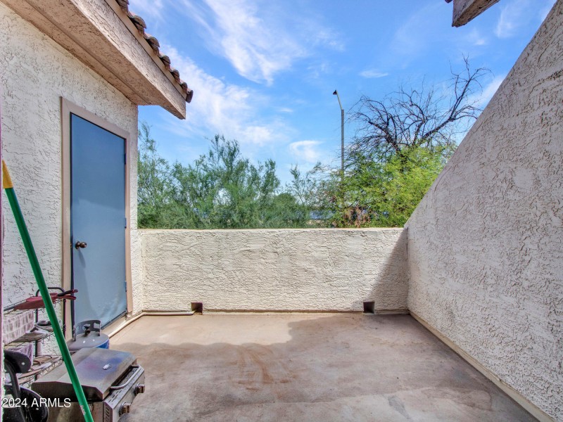 06-Patio