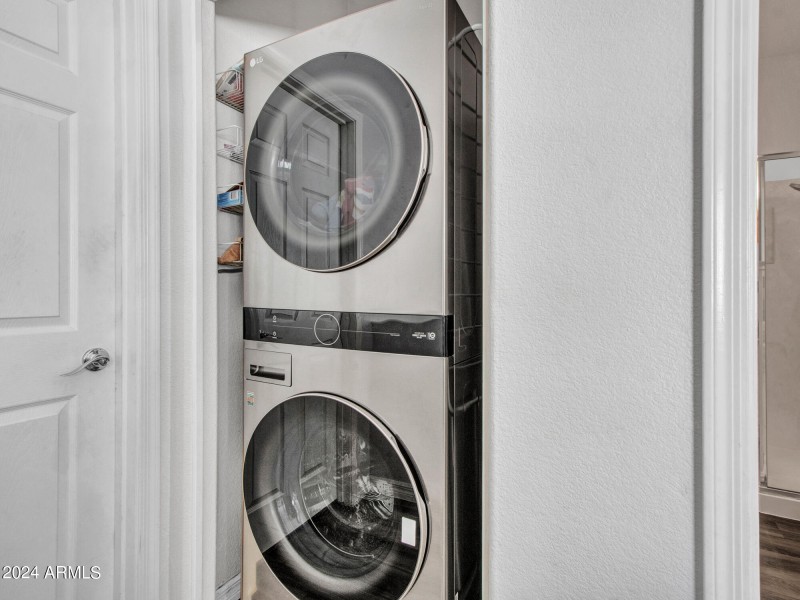 10-Laundry Closet