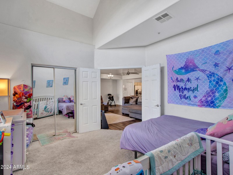 12-Bedroom (2)