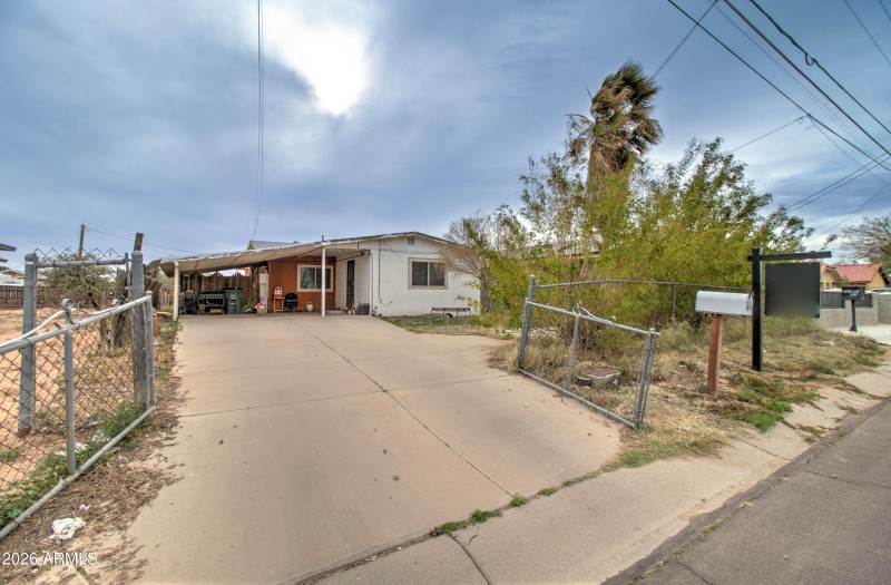 317 W 1st Ave-1