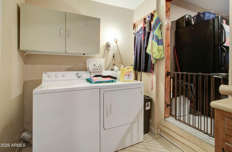 317 W 1st Ave-28