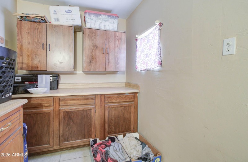 317 W 1st Ave-29
