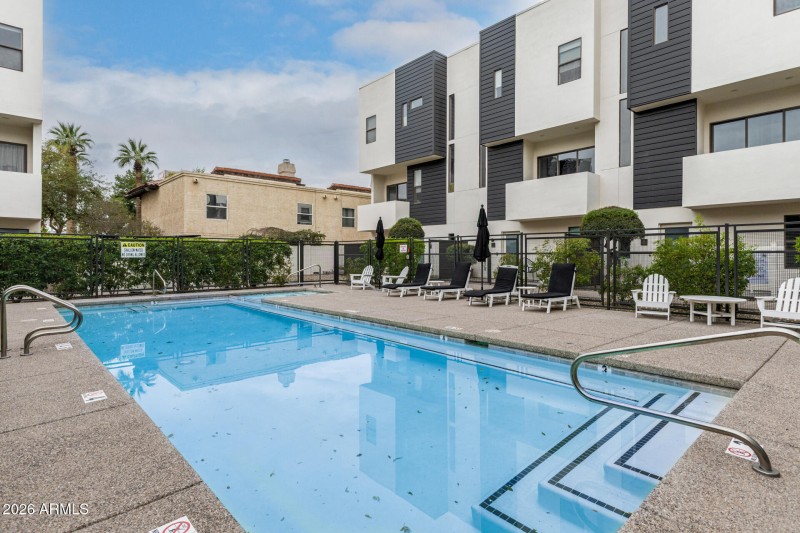 37 Coronado