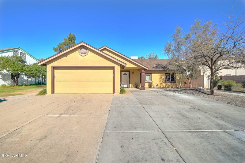 10002 W Mariposa St-1