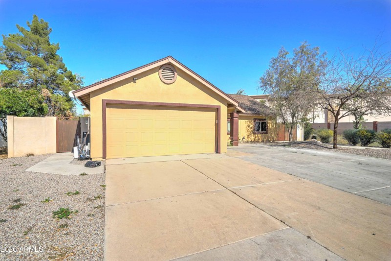 10002 W Mariposa St-2