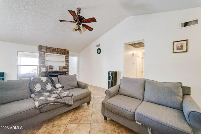 10002 W Mariposa St-10