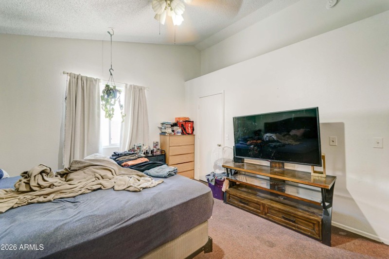 10002 W Mariposa St-14