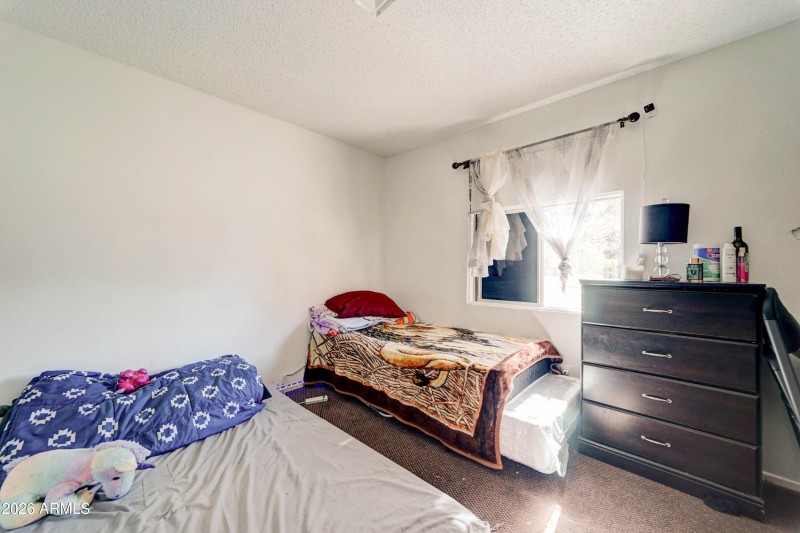 10002 W Mariposa St-17