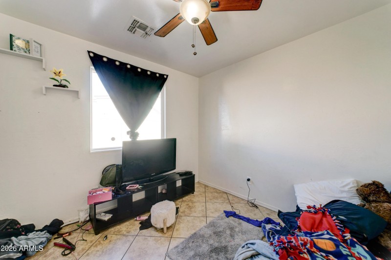 10002 W Mariposa St-22