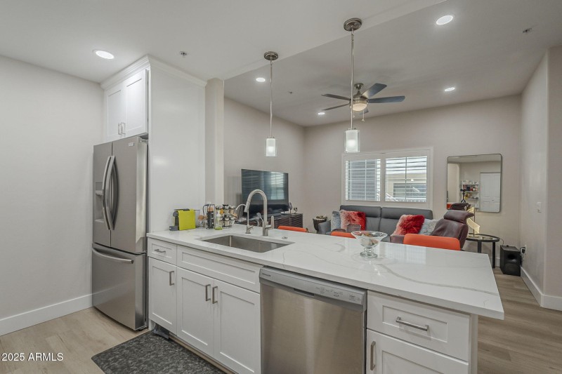 12-web-or-mls-River-12