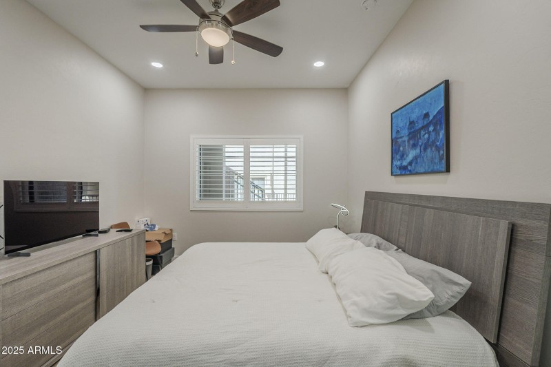 21-web-or-mls-River-21