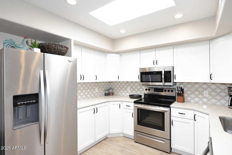 6249 - #13 - Kitchen-Range