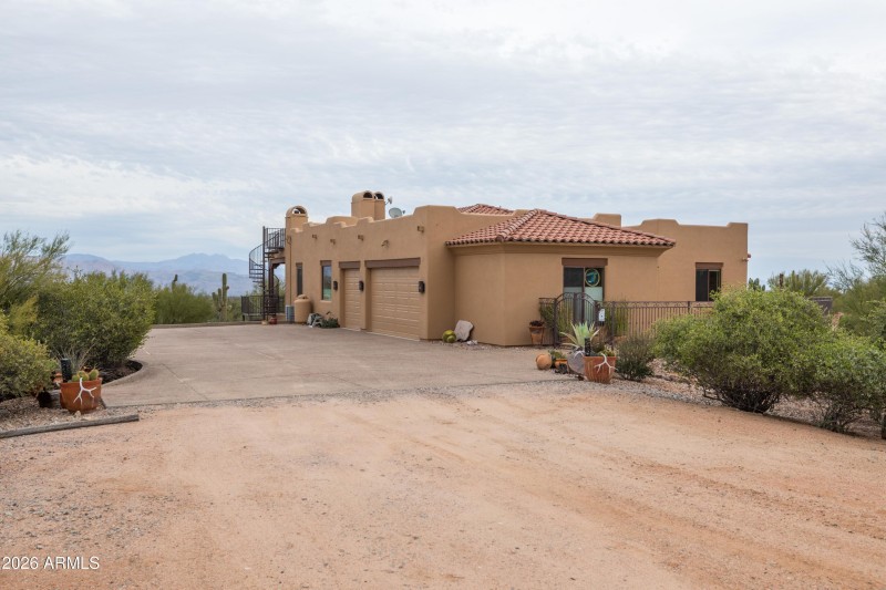 3 Car Garage