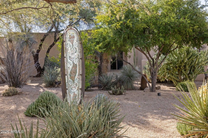 2 Acre Grounds