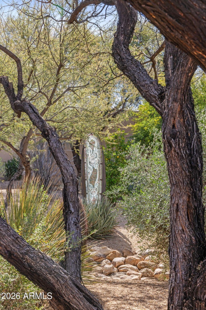2 Acre Grounds
