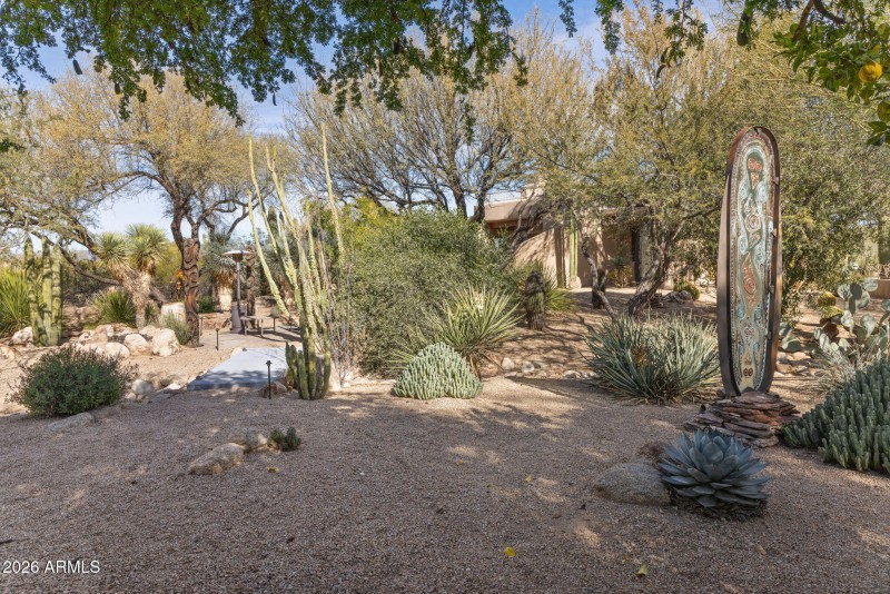 2 Acre Grounds