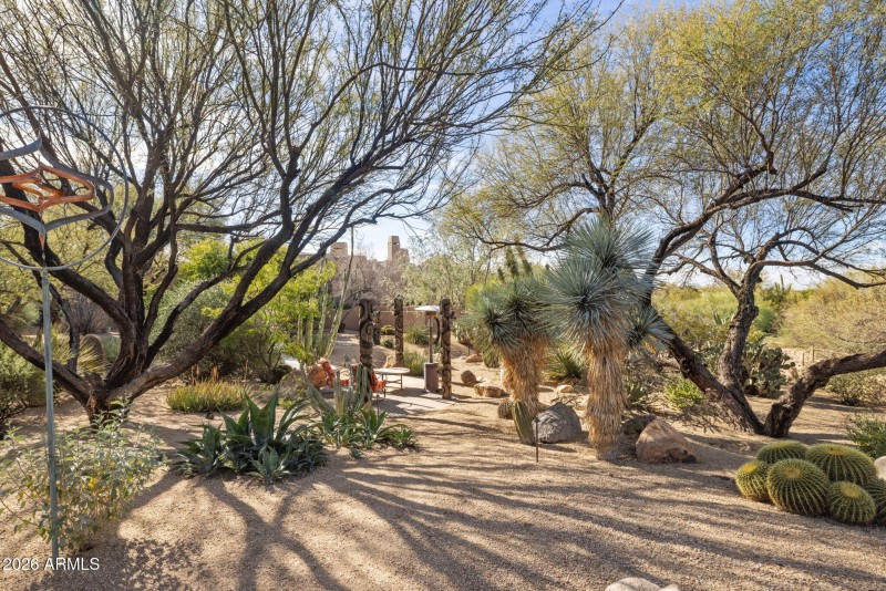 2 Acre Grounds
