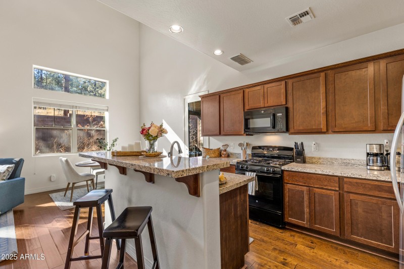 Kitchen Complete w/Everything You Need