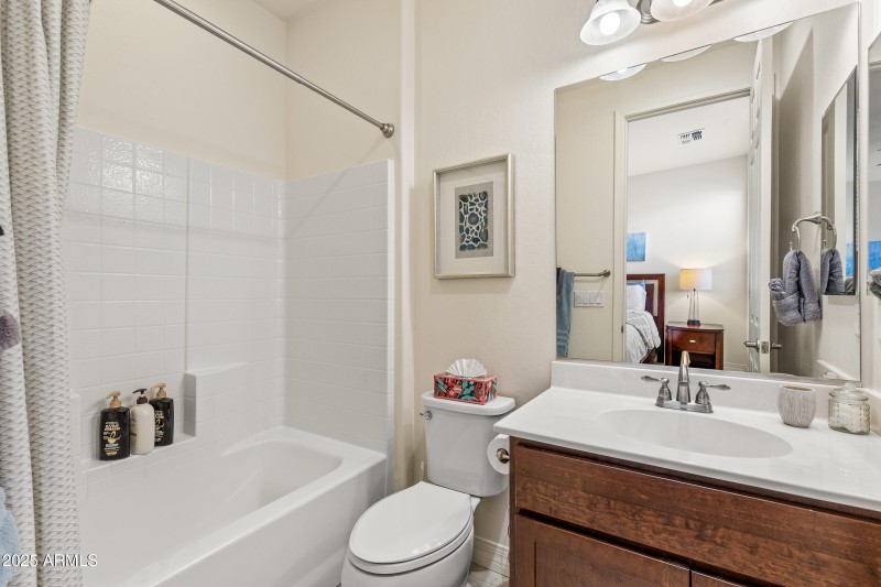 Full Ensuite Bathroom