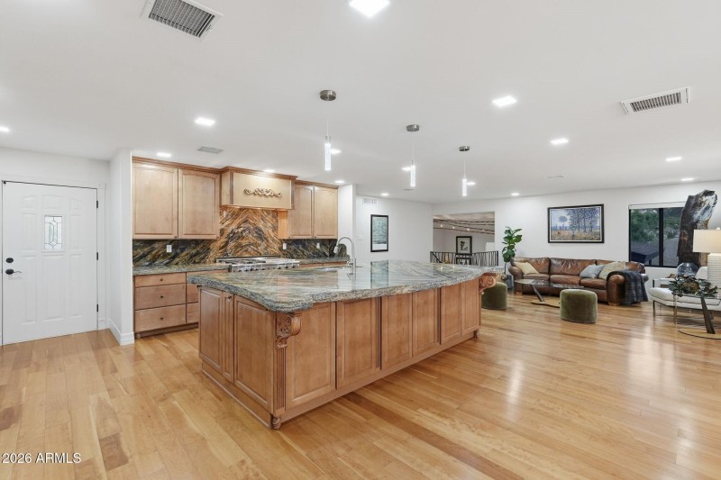 010_Kitchen