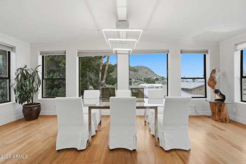 013_Dining Room