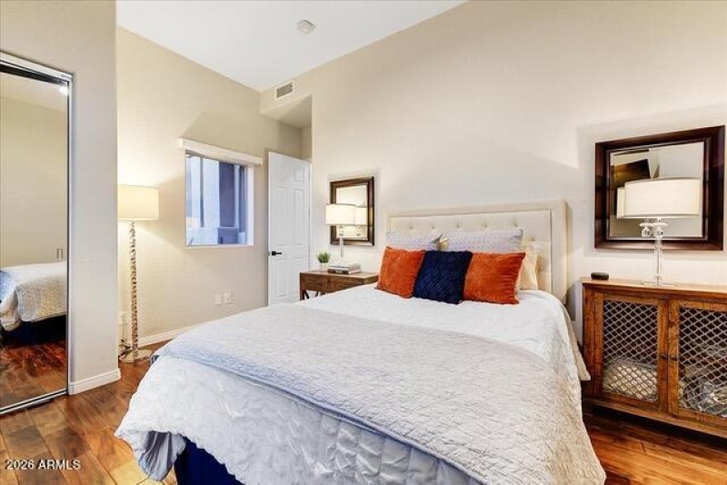 Front bedroom 2