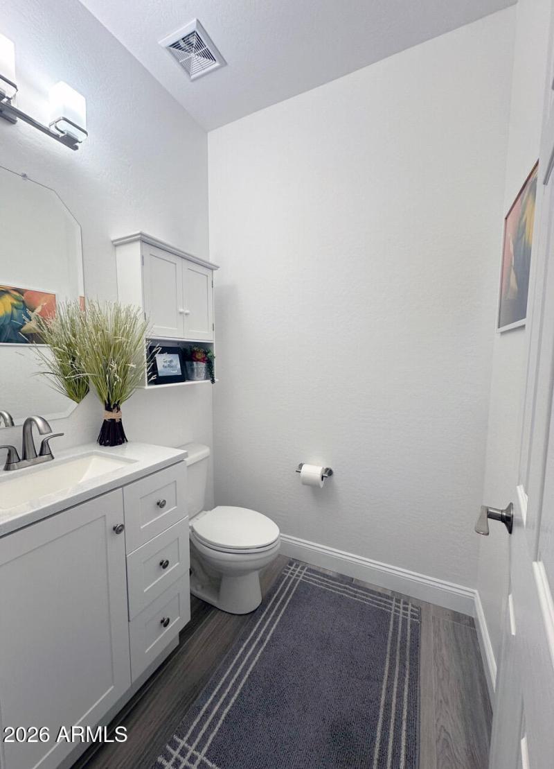 005 PowderRoom