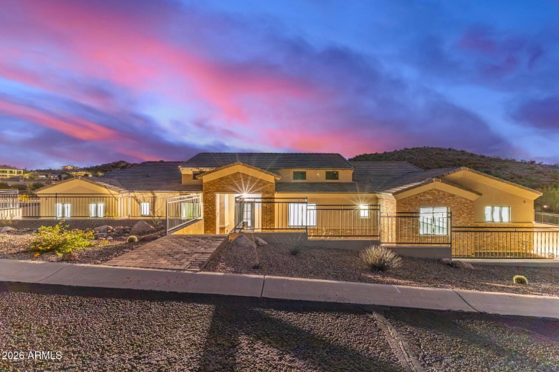 01 - Canyon Vista