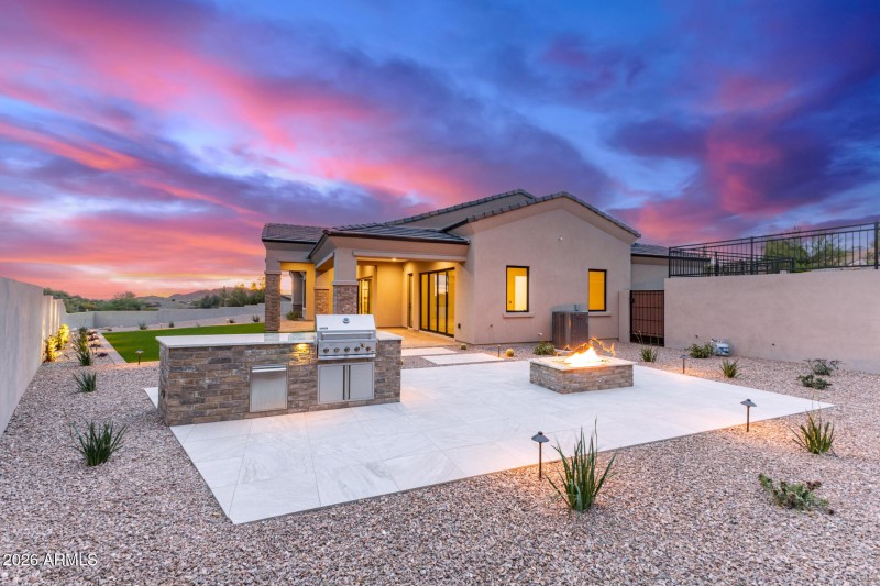 10 - Canyon Vista