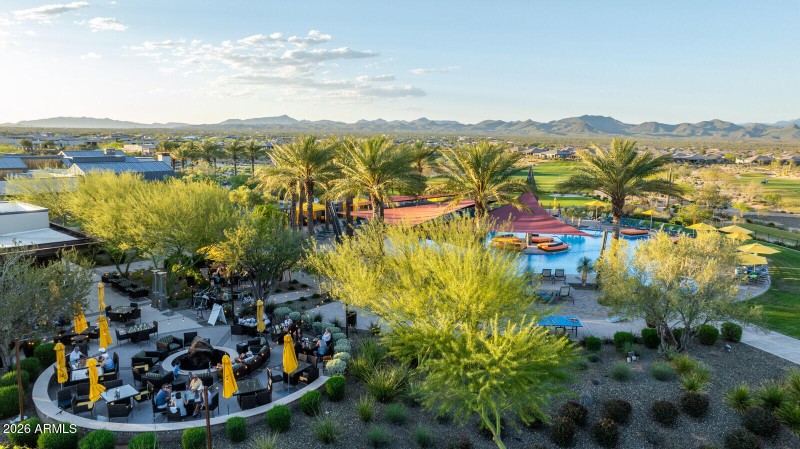 Eddy's Poolside Grill