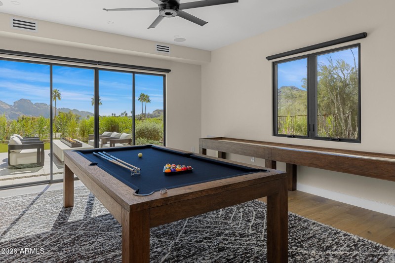 30game room lounge