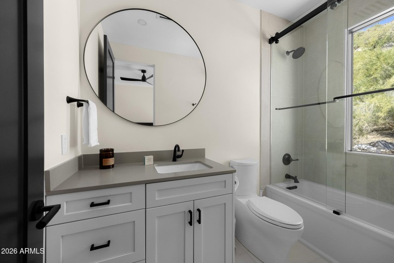 43guest bath3
