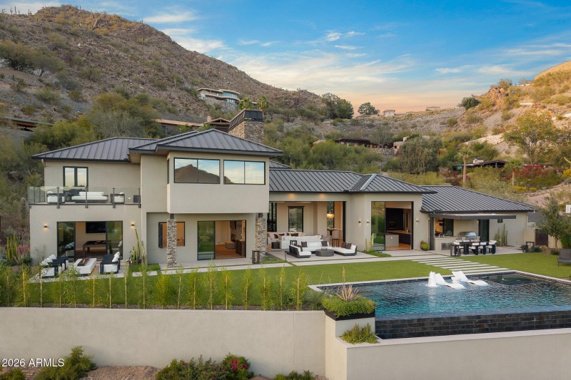 64backyard indoor outdoor living_sunset2