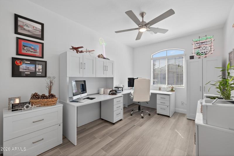 26)OFFICE